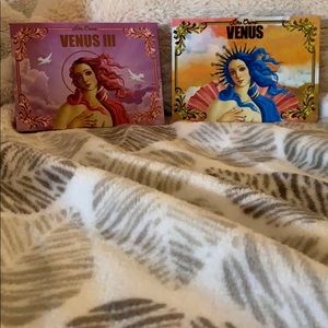 Venus and Venus III palette.